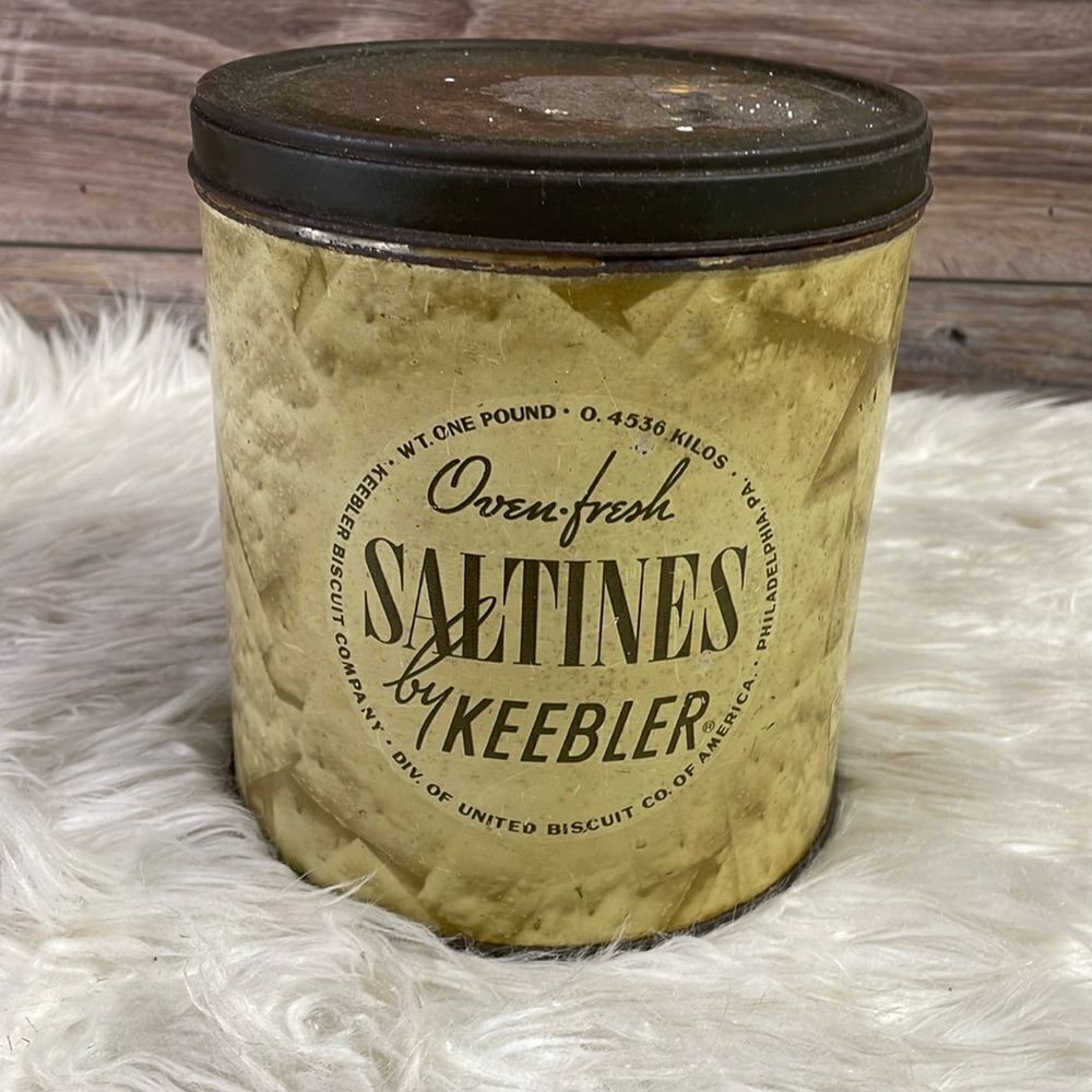 KEEBLER SALTINE CRACKERS ADVERTISING TIN Metal - Round - 16oz, Vintage